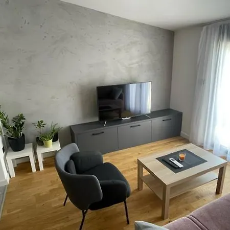 Tara Apartment *