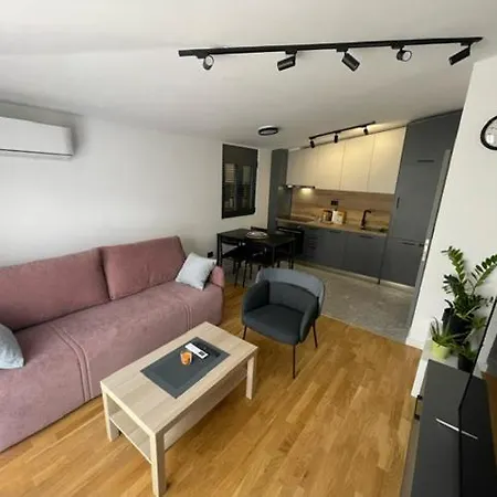 Apartment Tara *